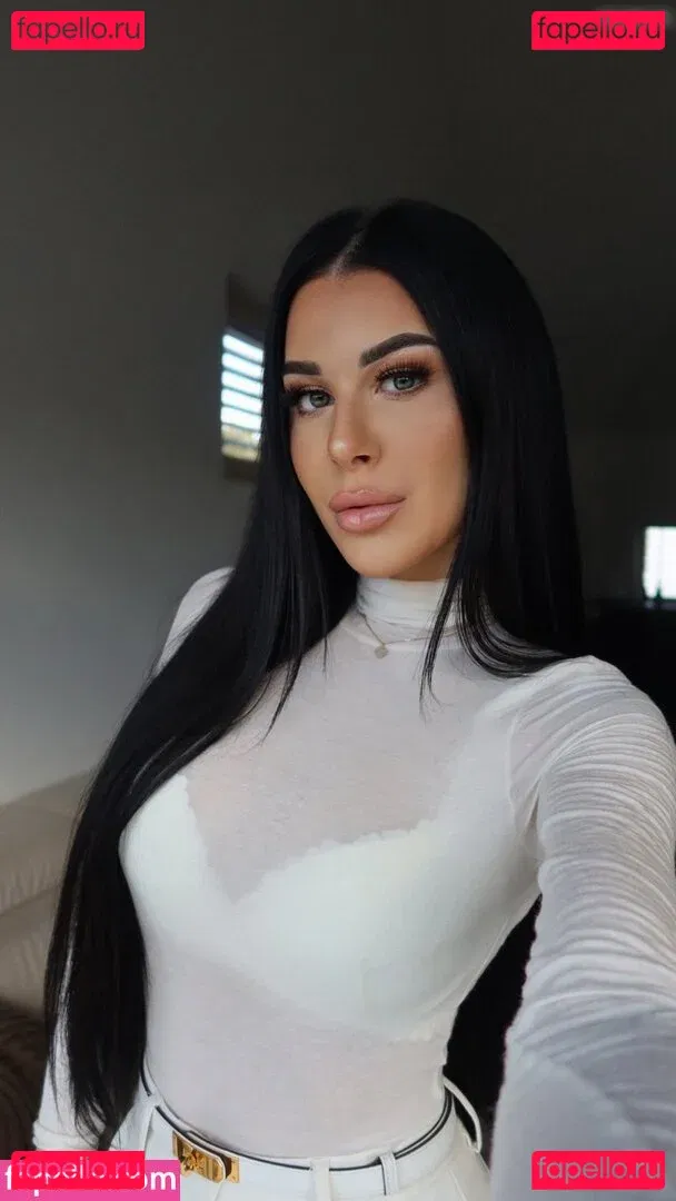 Lisa Weinberger Onlyfans Photo Gallery 