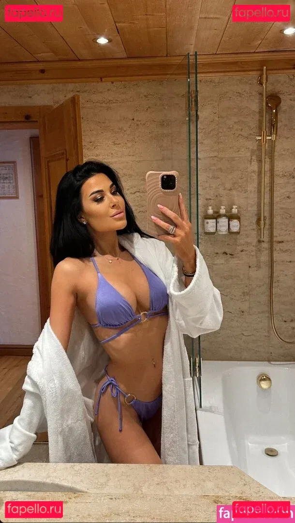 Lisa Weinberger Onlyfans Photo Gallery 