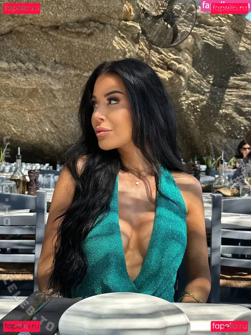 Lisa Weinberger Onlyfans Photo Gallery 