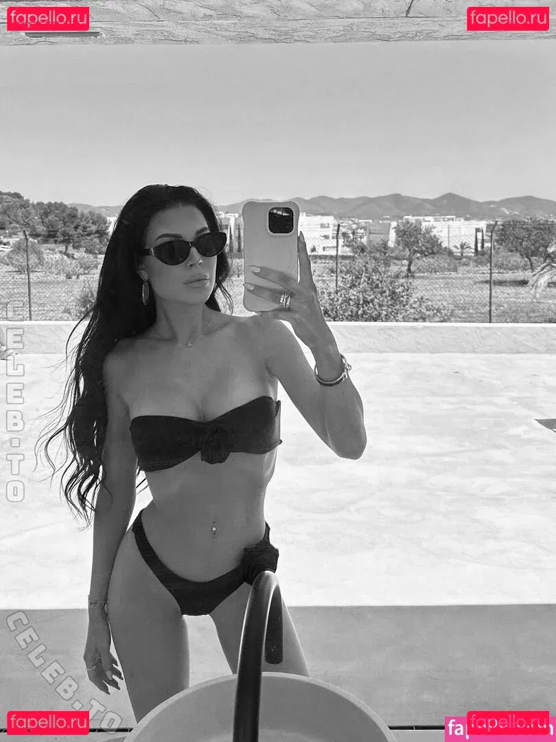 Lisa Weinberger Onlyfans Photo Gallery 