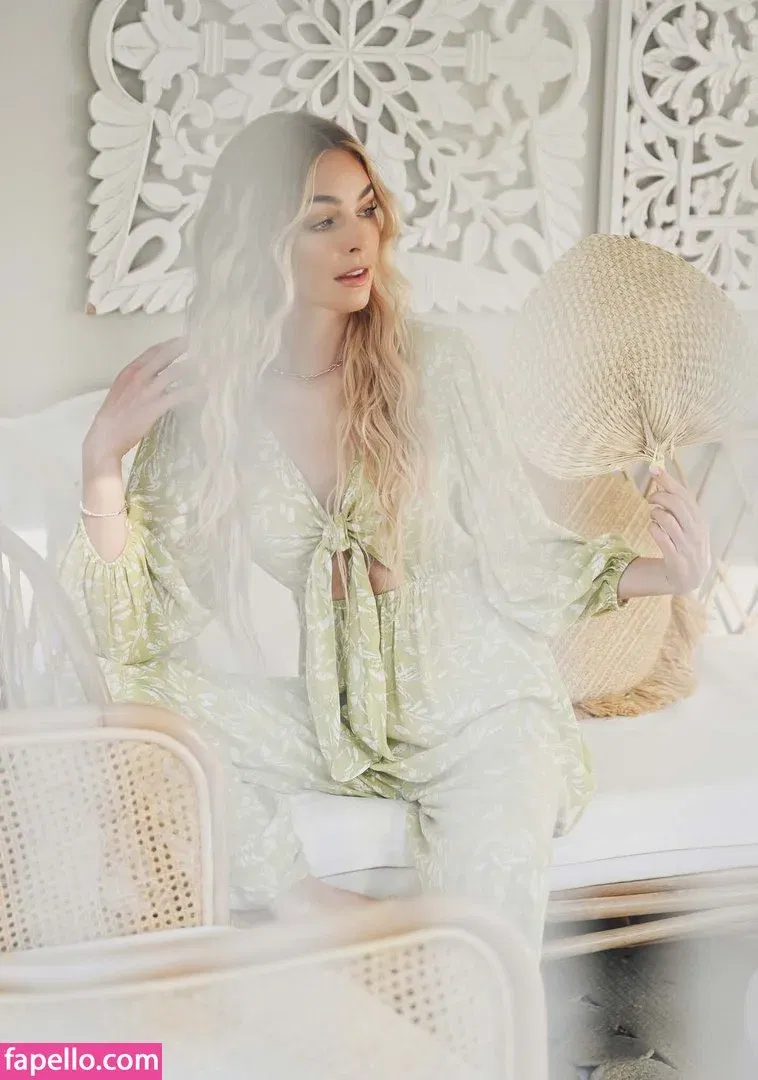 Elizabeth T Onlyfans Photo Gallery 