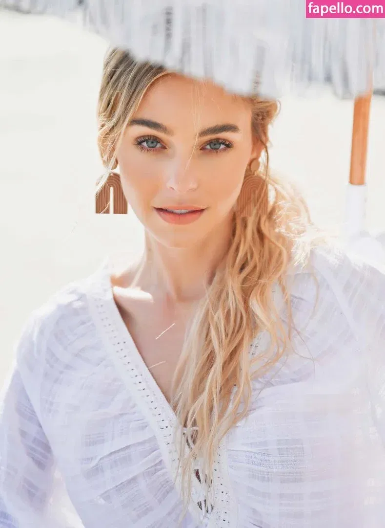 Elizabeth T Onlyfans Photo Gallery 