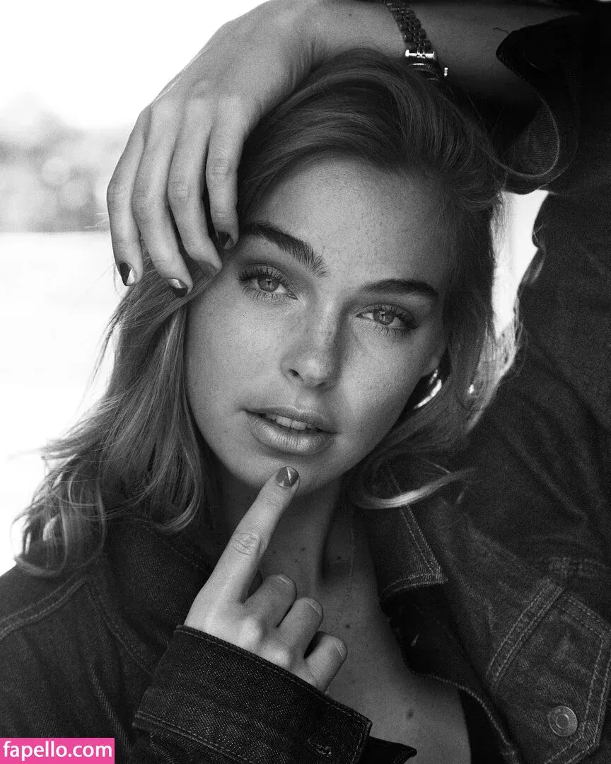 Elizabeth T Onlyfans Photo Gallery 