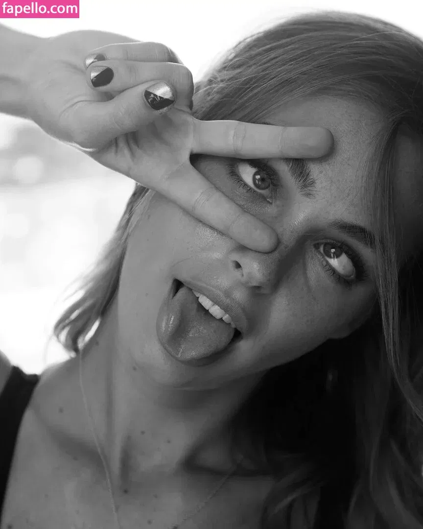 Elizabeth T Onlyfans Photo Gallery 