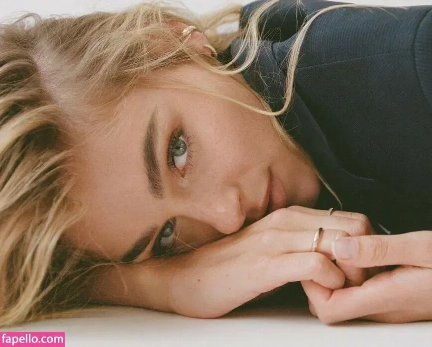 Elizabeth T Onlyfans Photo Gallery 