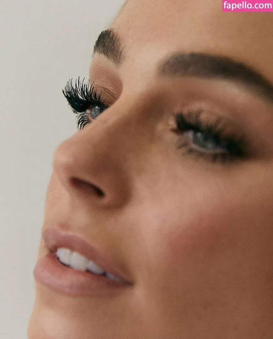 Elizabeth T Onlyfans Photo Gallery 