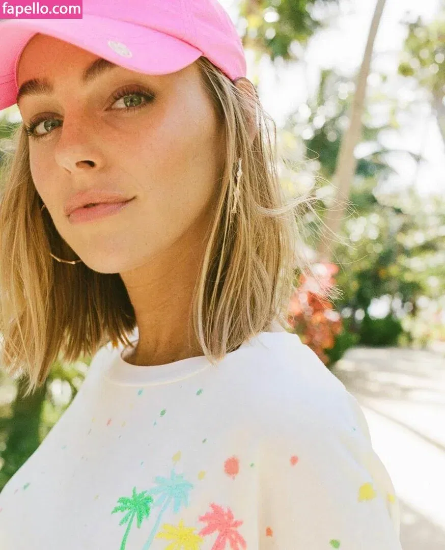 Elizabeth T Onlyfans Photo Gallery 