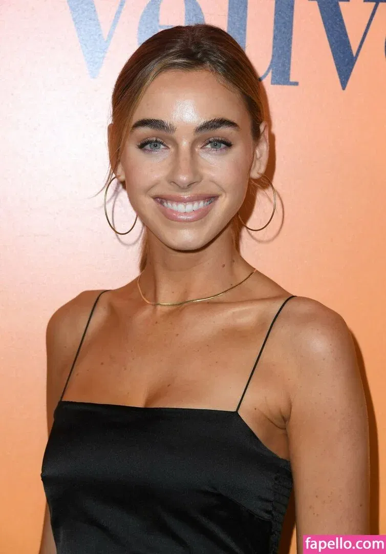 Elizabeth T Onlyfans Photo Gallery 