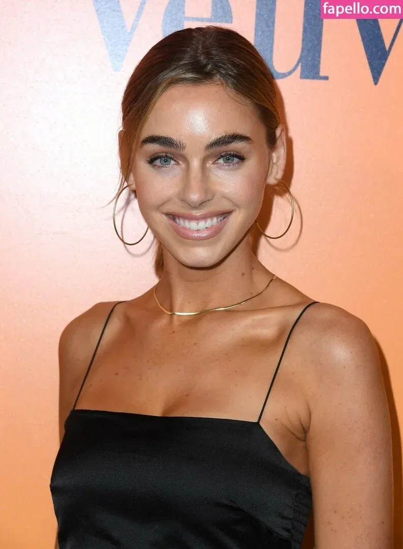 Elizabeth T Onlyfans Photo Gallery 