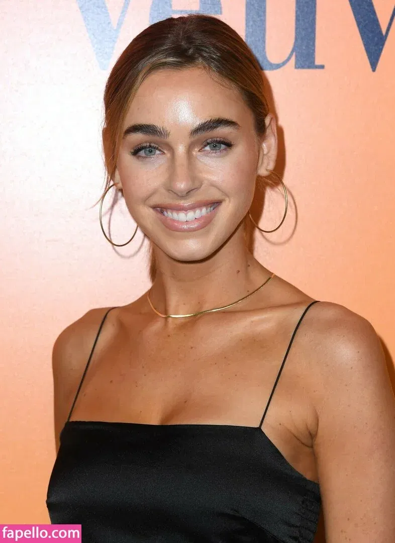 Elizabeth T Onlyfans Photo Gallery 