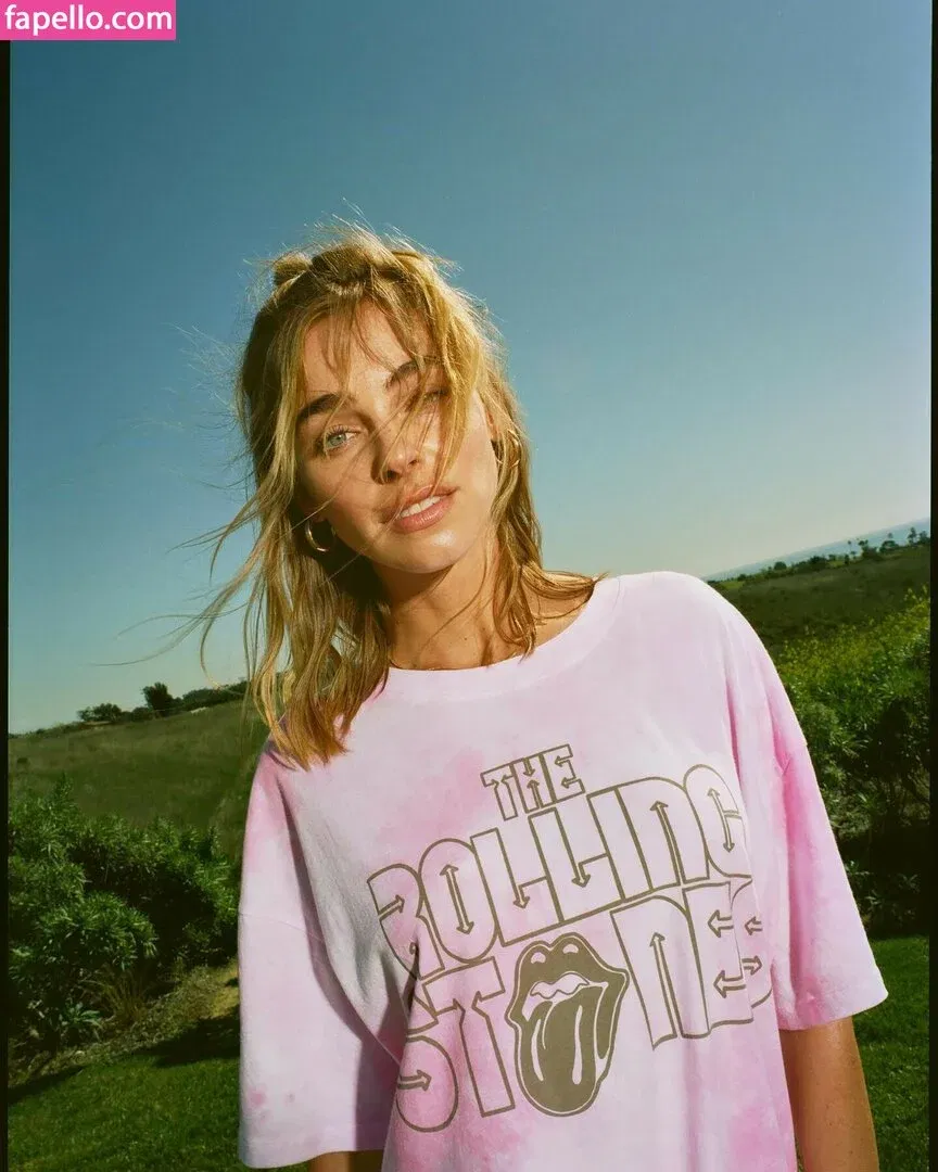 Elizabeth T Onlyfans Photo Gallery 