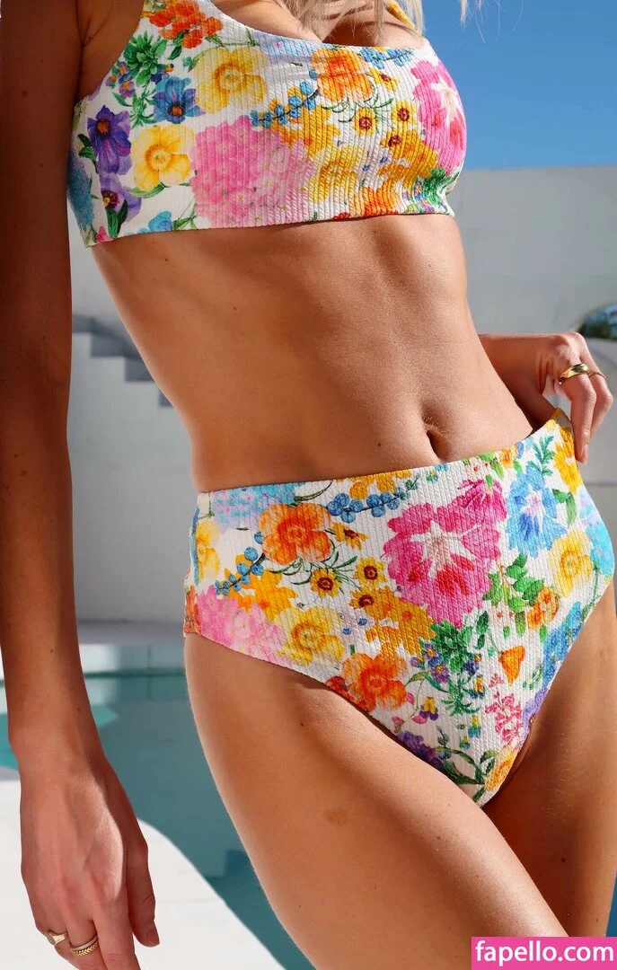 Elizabeth T Onlyfans Photo Gallery 