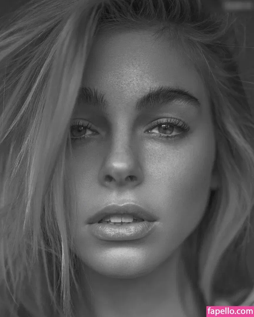 Elizabeth T Onlyfans Photo Gallery 