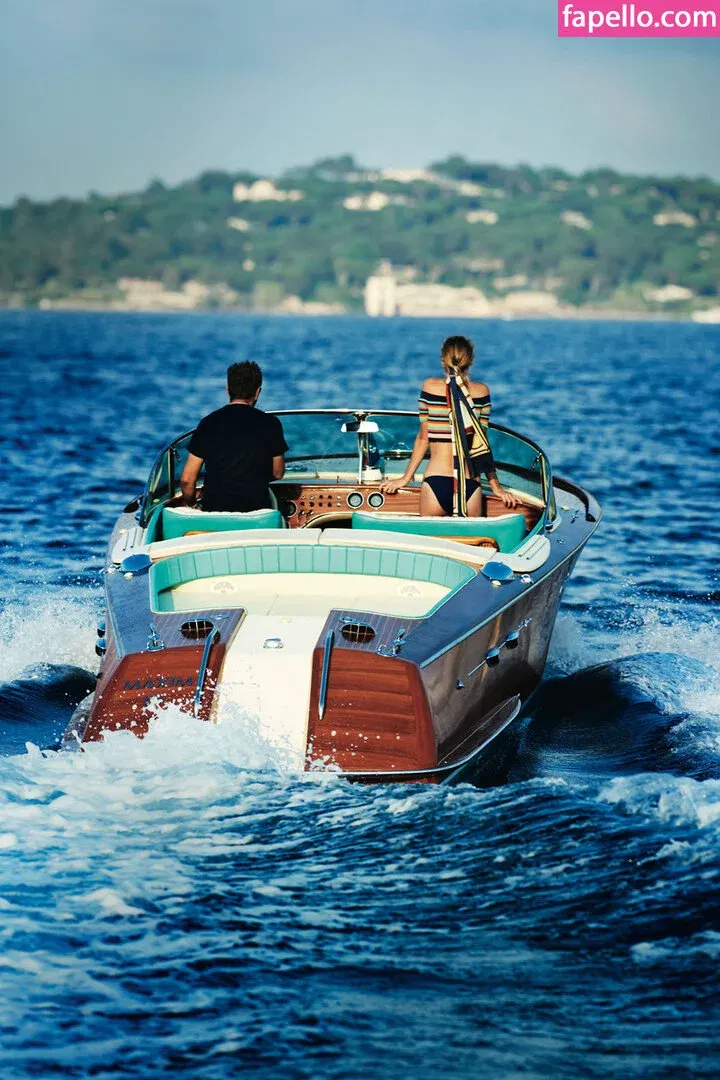 Elizabeth T Onlyfans Photo Gallery 