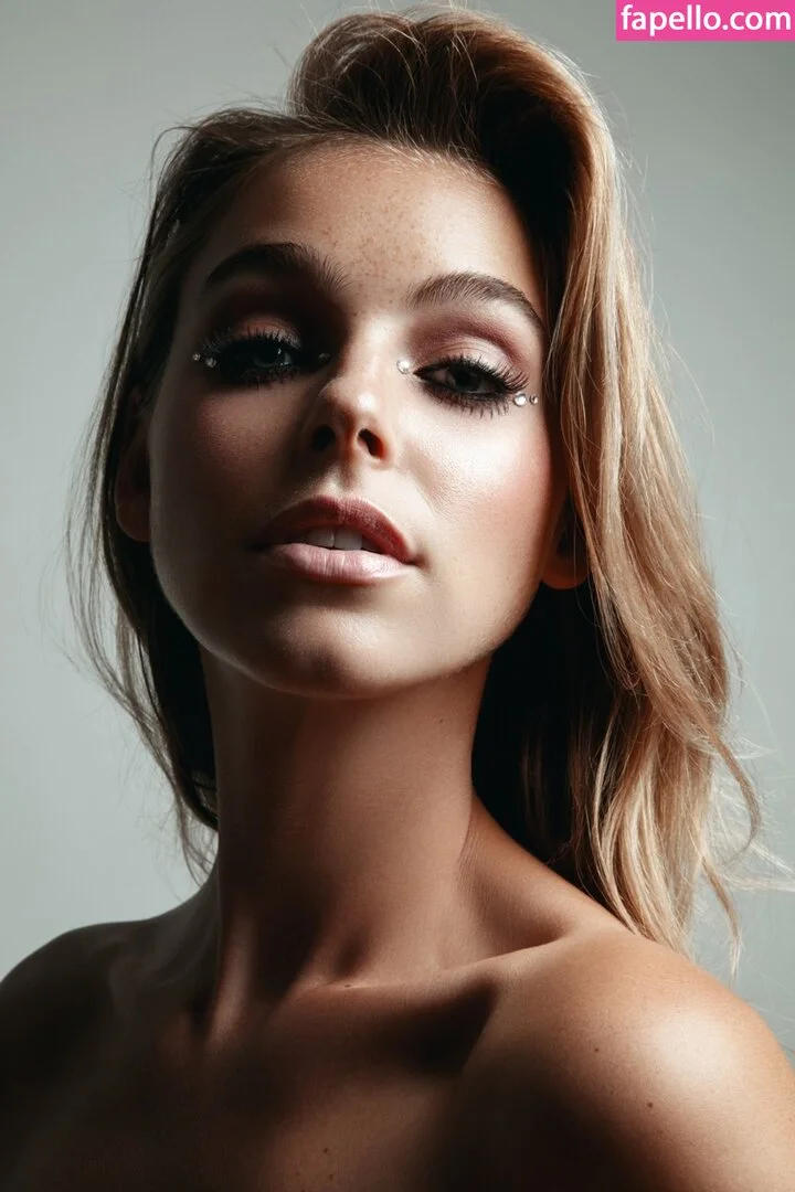 Elizabeth T Onlyfans Photo Gallery 