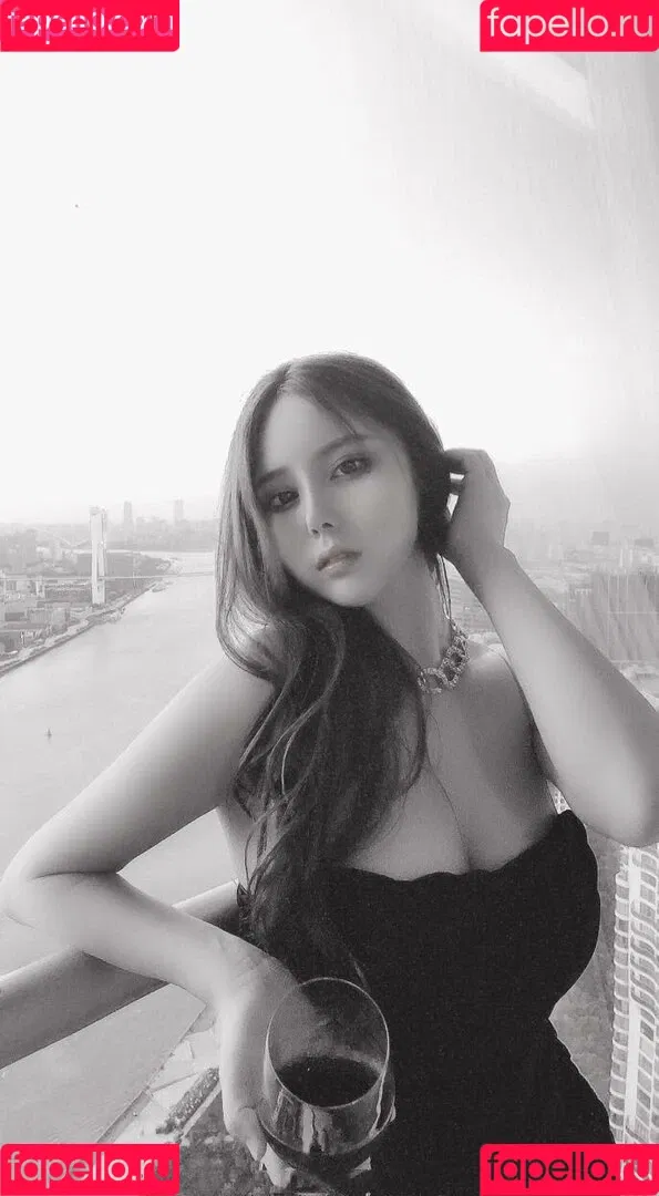 Lydia Yuna Onlyfans Photo Gallery 