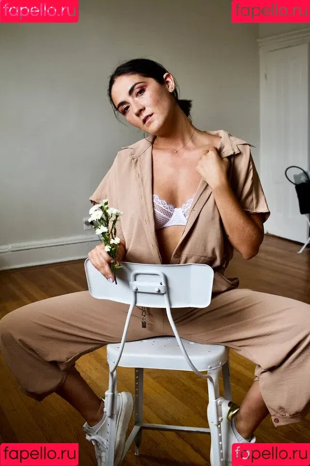 Isabelle Fuhrman Onlyfans Photo Gallery 