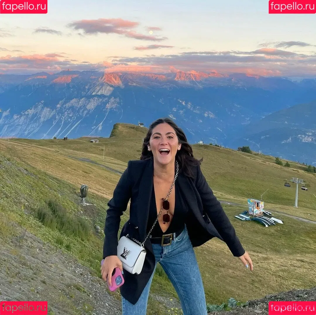 Isabelle Fuhrman Onlyfans Photo Gallery 