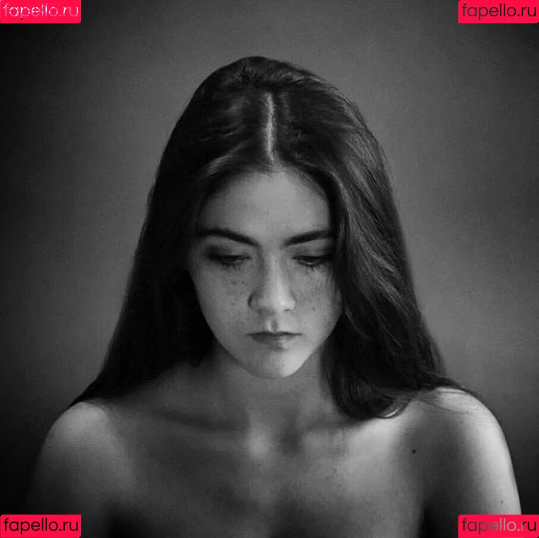 Isabelle Fuhrman Onlyfans Photo Gallery 