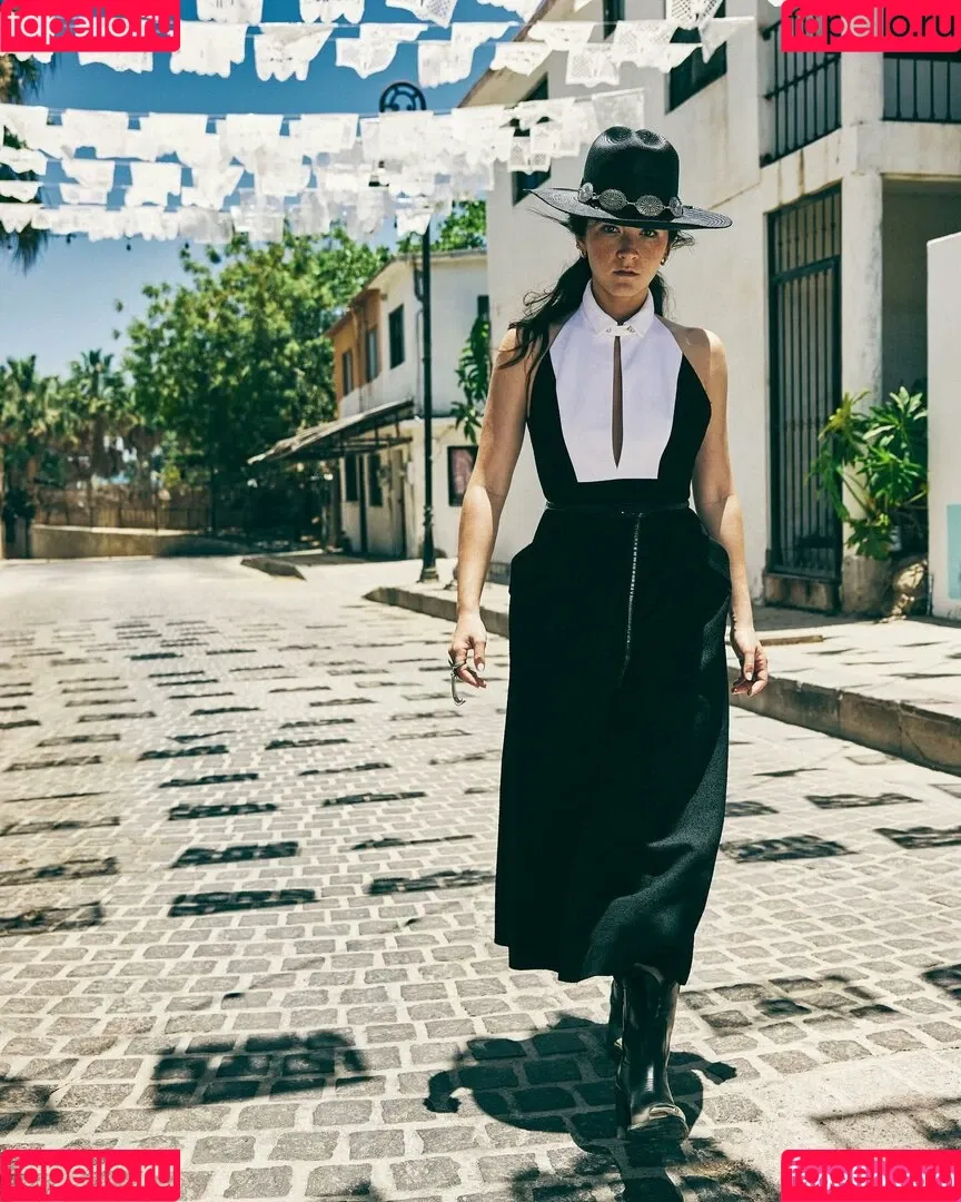 Isabelle Fuhrman Onlyfans Photo Gallery 