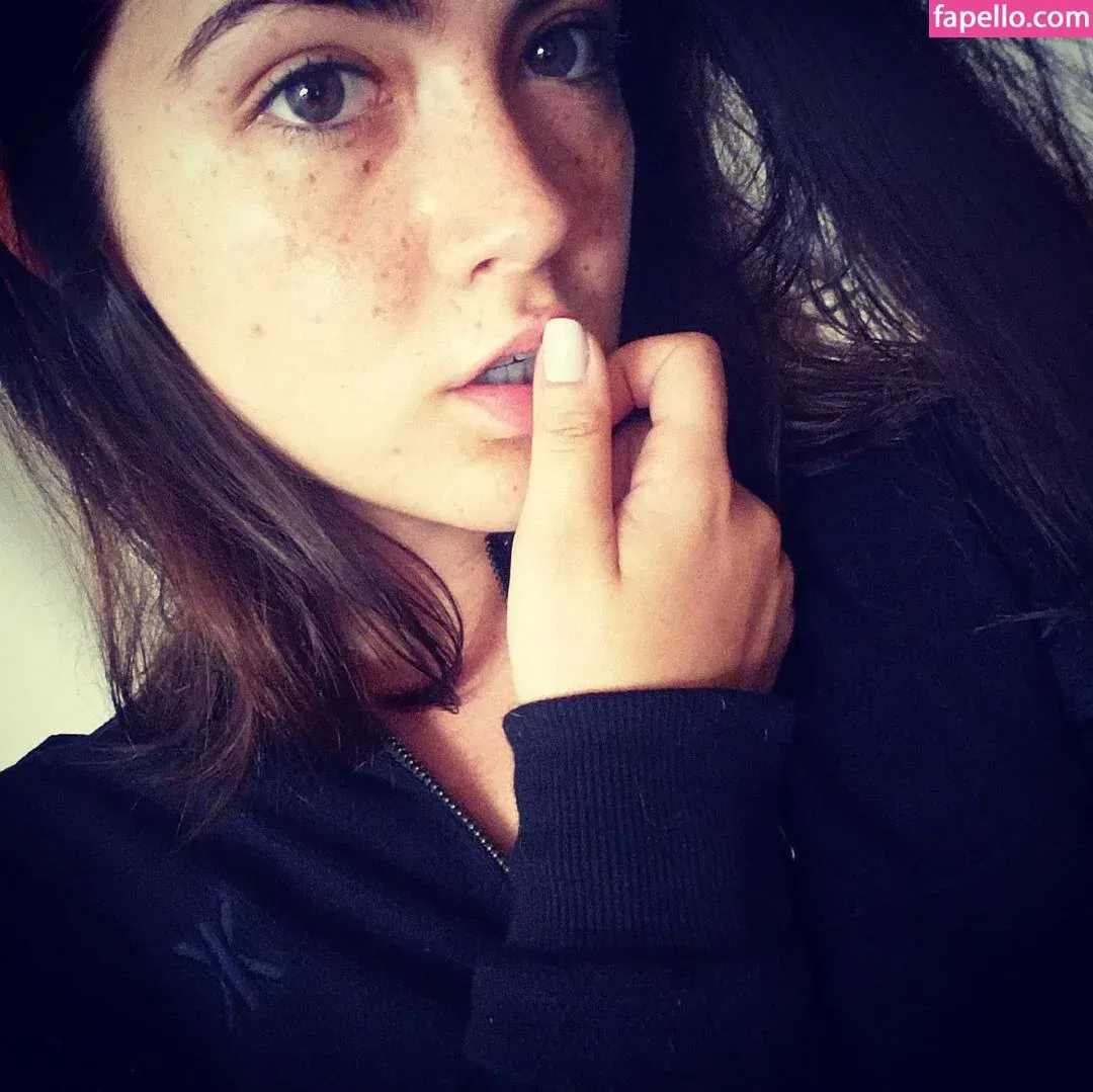 Isabelle Fuhrman Onlyfans Photo Gallery 