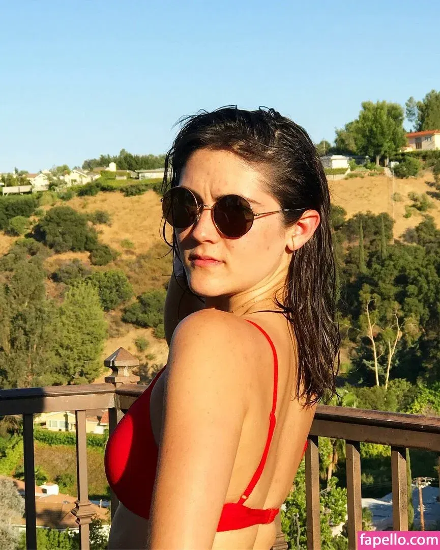 Isabelle Fuhrman Onlyfans Photo Gallery 
