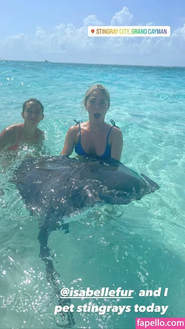 Isabelle Fuhrman Onlyfans Photo Gallery 