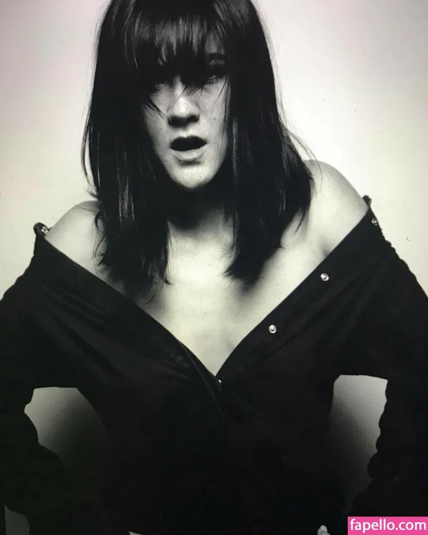 Isabelle Fuhrman Onlyfans Photo Gallery 