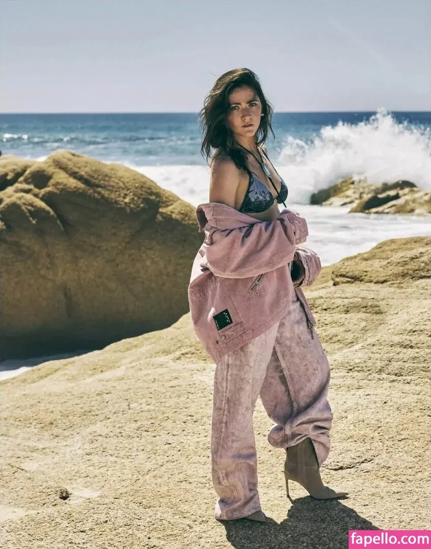 Isabelle Fuhrman Onlyfans Photo Gallery 