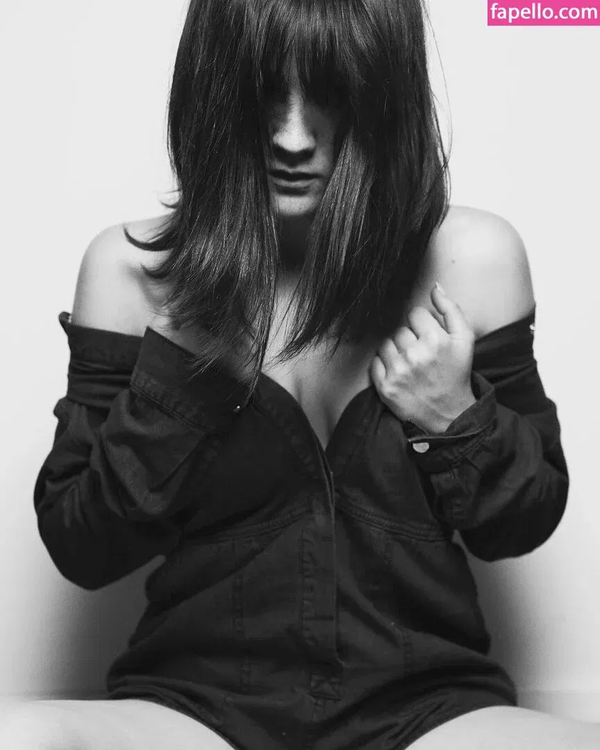 Isabelle Fuhrman Onlyfans Photo Gallery 