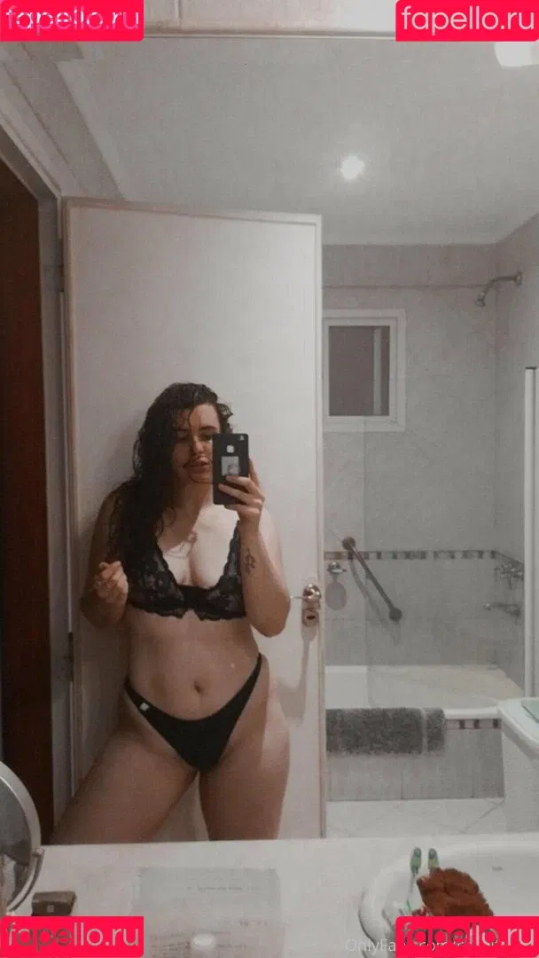 ccapitanax Onlyfans Photo Gallery 