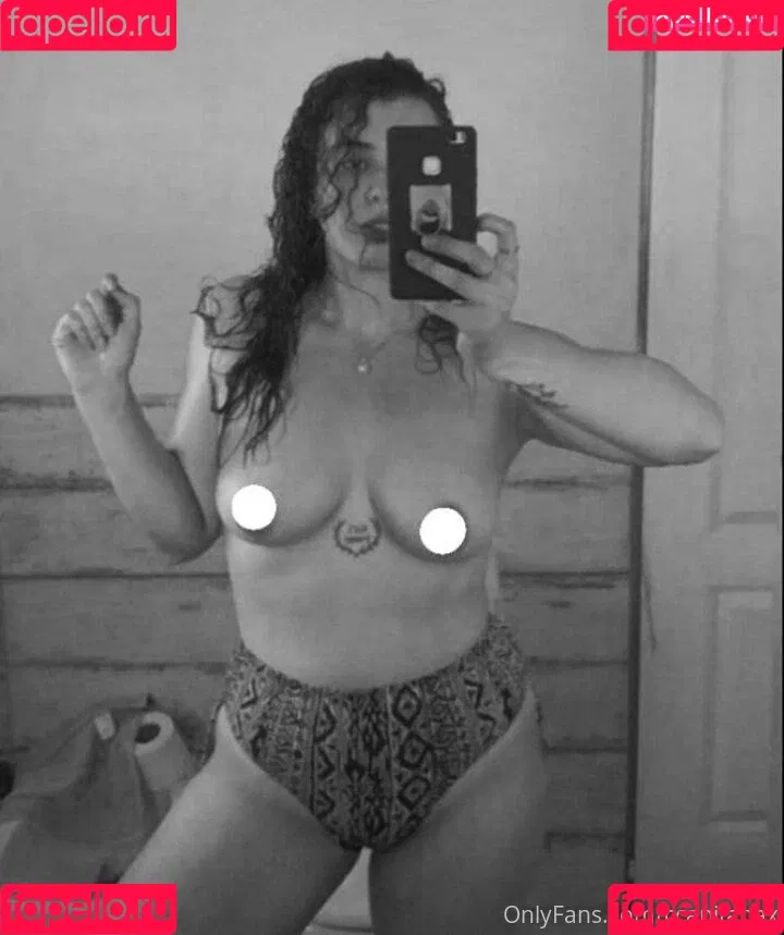 ccapitanax Onlyfans Photo Gallery 