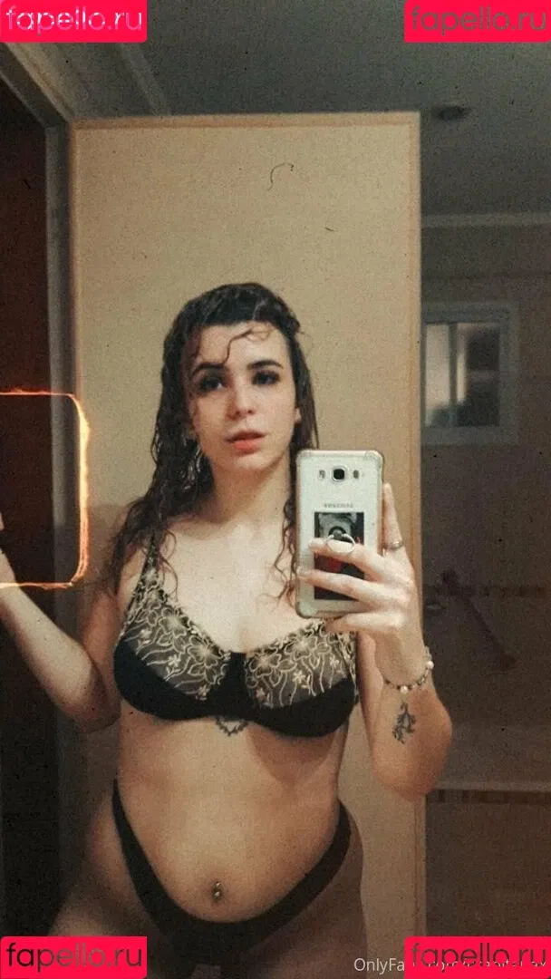 ccapitanax Onlyfans Photo Gallery 