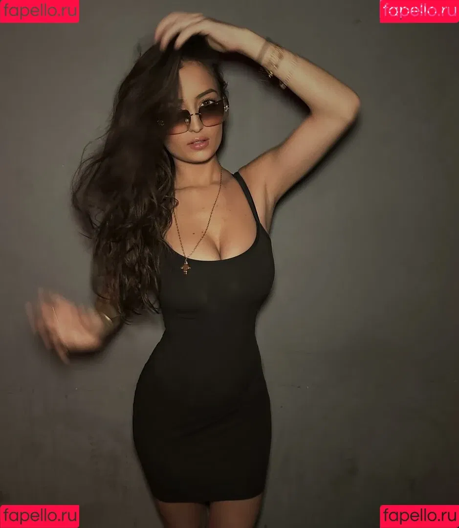 angelina.balis Onlyfans Photo Gallery 