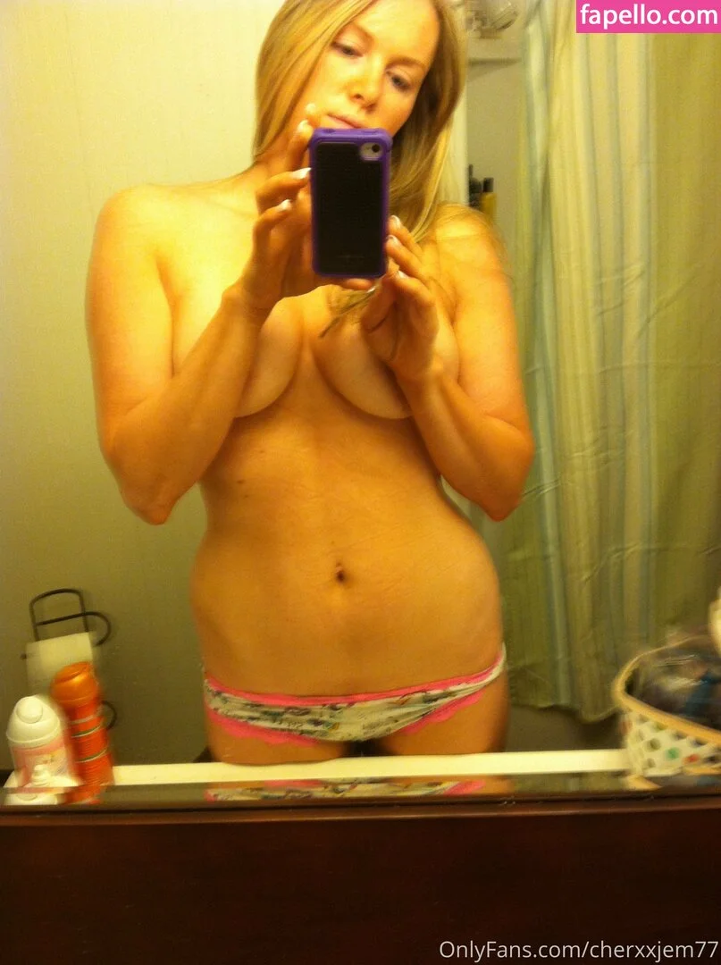 cherxxjem77 Onlyfans Photo Gallery 