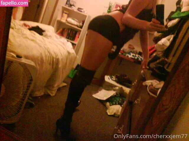 cherxxjem77 Onlyfans Photo Gallery 