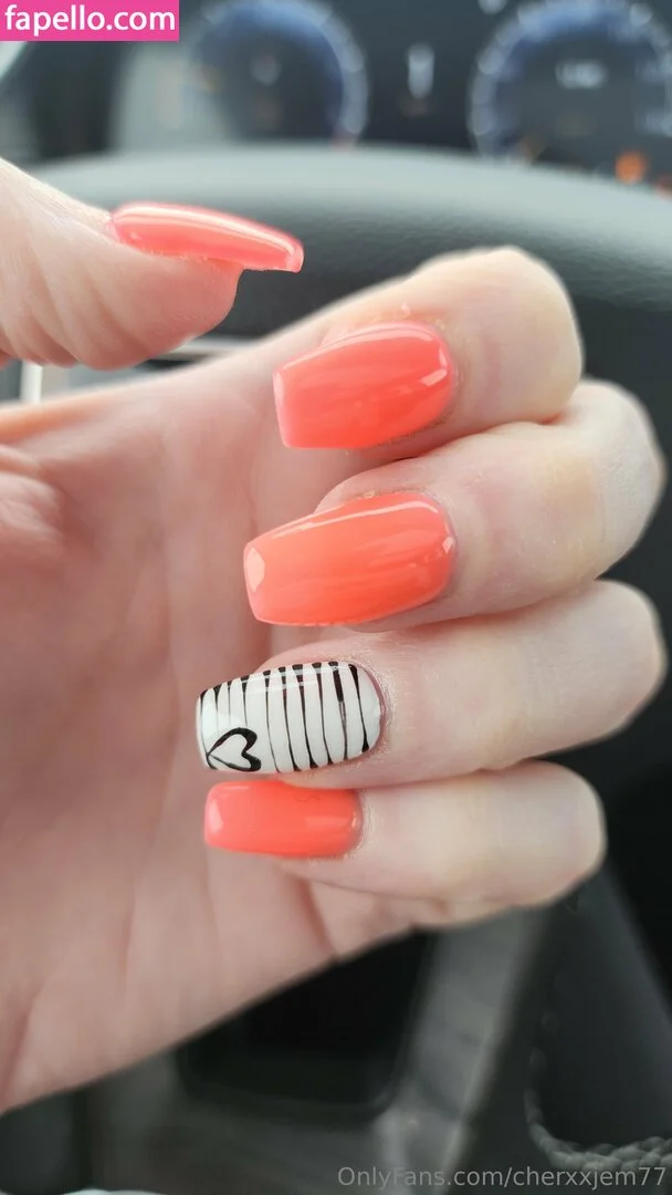 cherxxjem77 Onlyfans Photo Gallery 