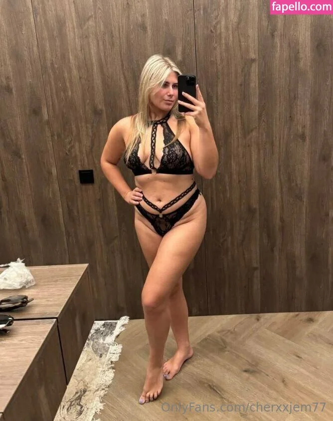 cherxxjem77 Onlyfans Photo Gallery 