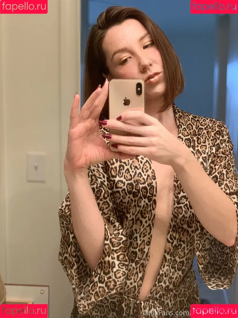 Goddess Wolfe Onlyfans Photo Gallery 