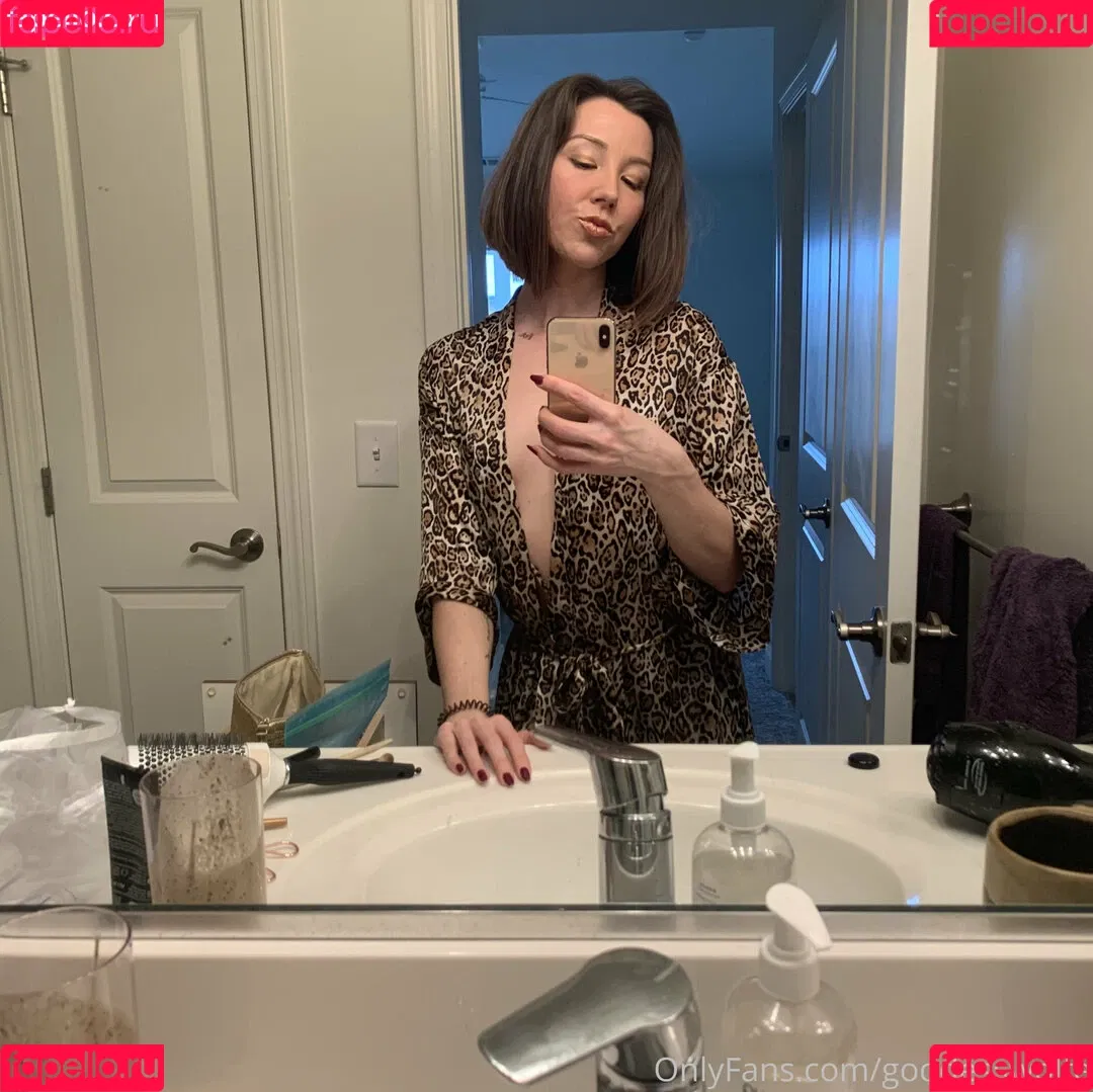 Goddess Wolfe Onlyfans Photo Gallery 