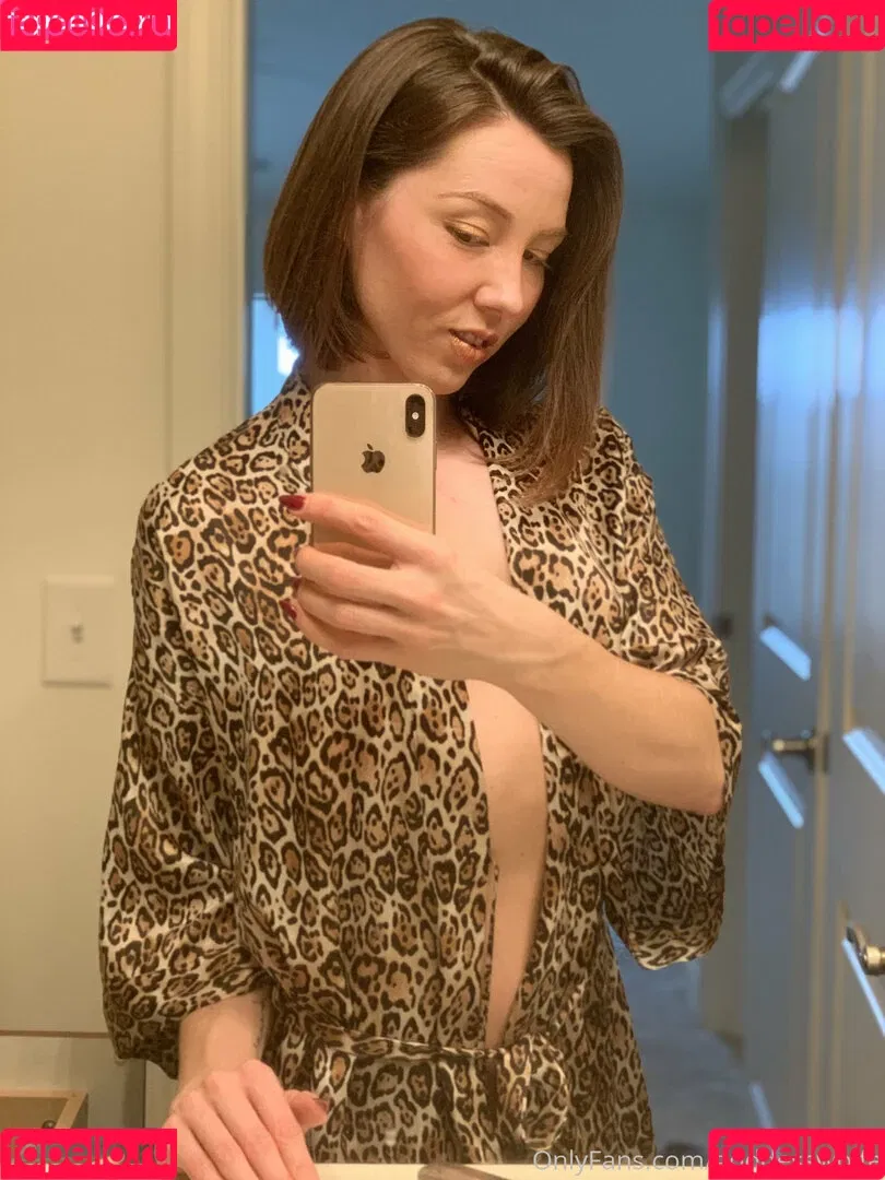 Goddess Wolfe Onlyfans Photo Gallery 