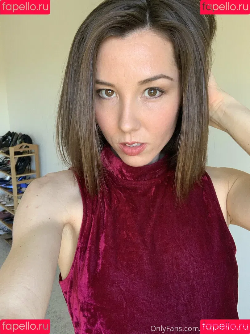 Goddess Wolfe Onlyfans Photo Gallery 
