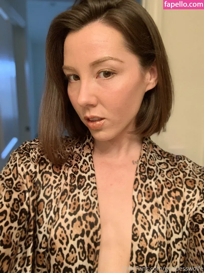 Goddess Wolfe Onlyfans Photo Gallery 