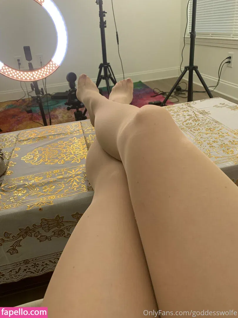 Goddess Wolfe Onlyfans Photo Gallery 