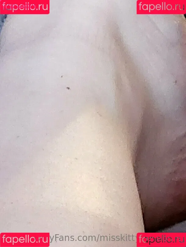 misskittyhellebore Onlyfans Photo Gallery 