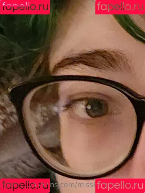 misskittyhellebore Onlyfans Photo Gallery 