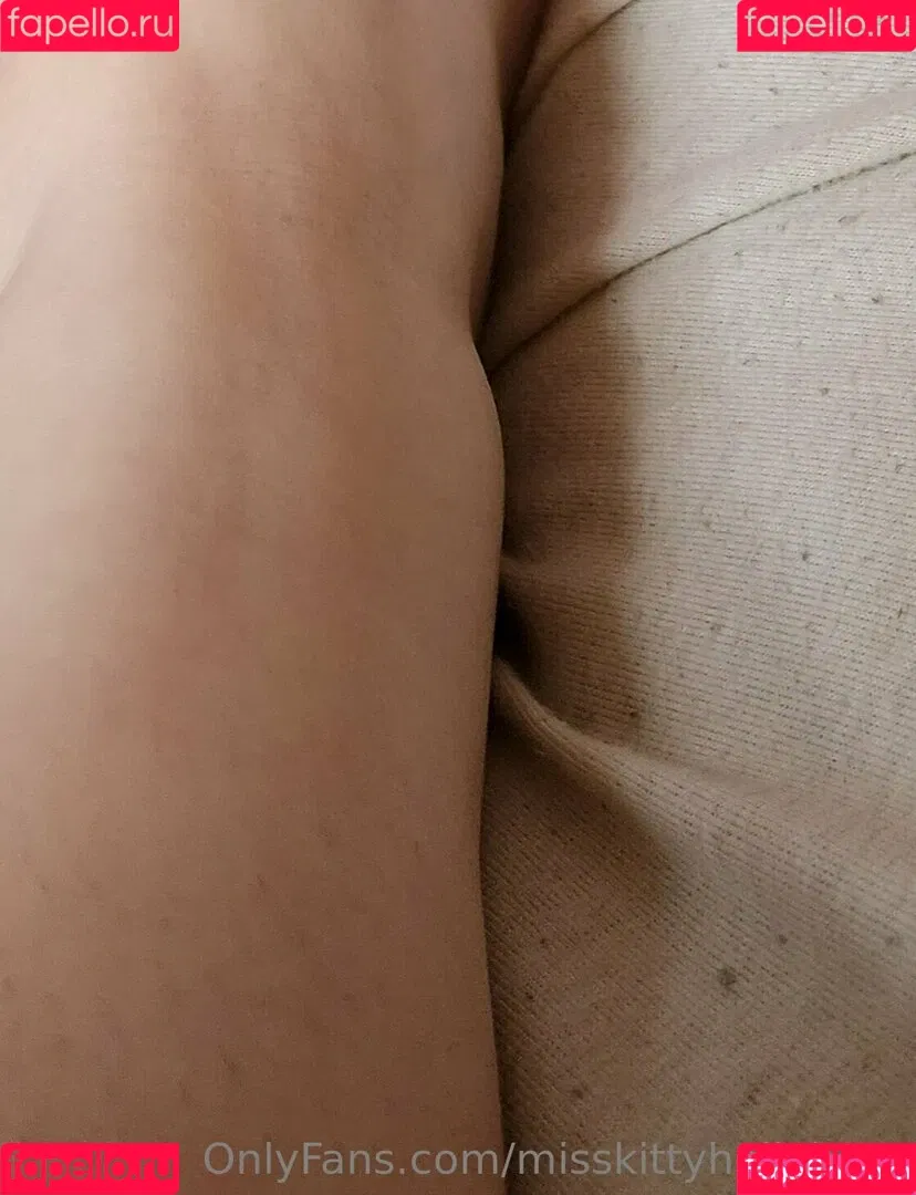 misskittyhellebore Onlyfans Photo Gallery 