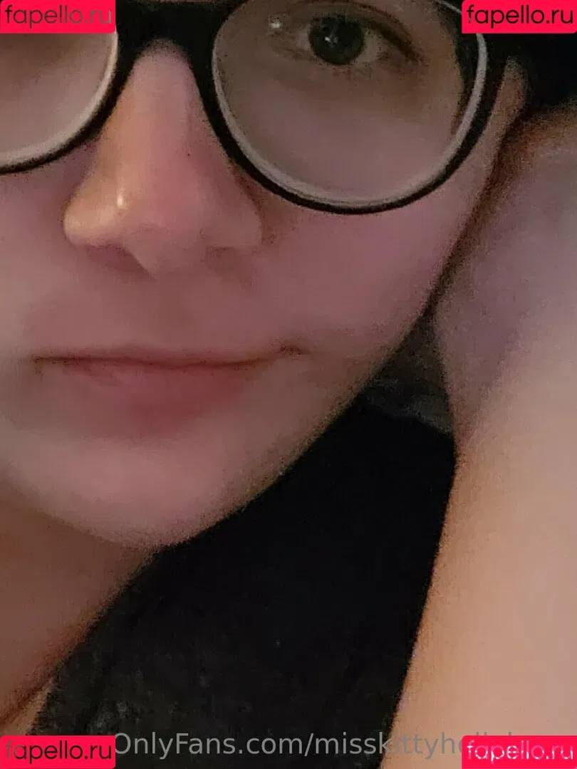 misskittyhellebore Onlyfans Photo Gallery 