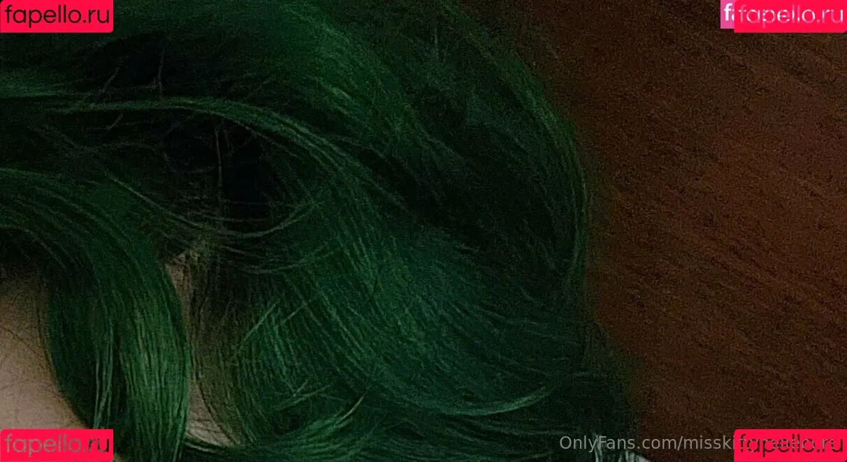 misskittyhellebore Onlyfans Photo Gallery 