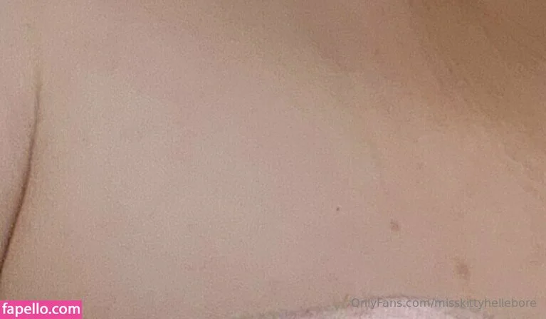 misskittyhellebore Onlyfans Photo Gallery 